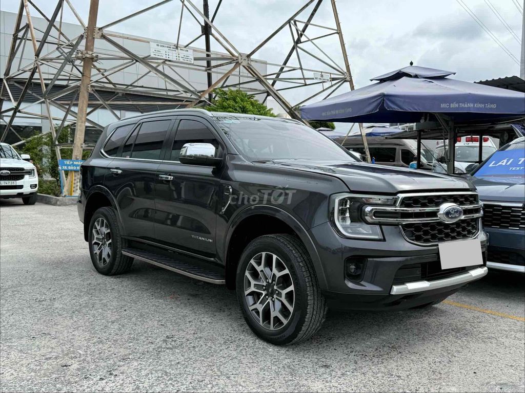 Ford Everest 2022 - ảnh 3