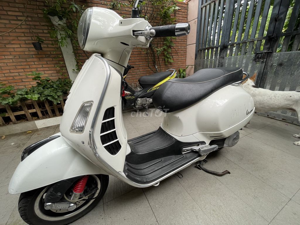 Piaggio Vespa 2012 - ảnh 1