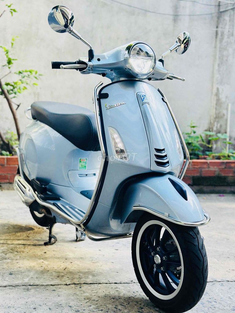 Piaggio Vespa 2022 - ảnh 1
