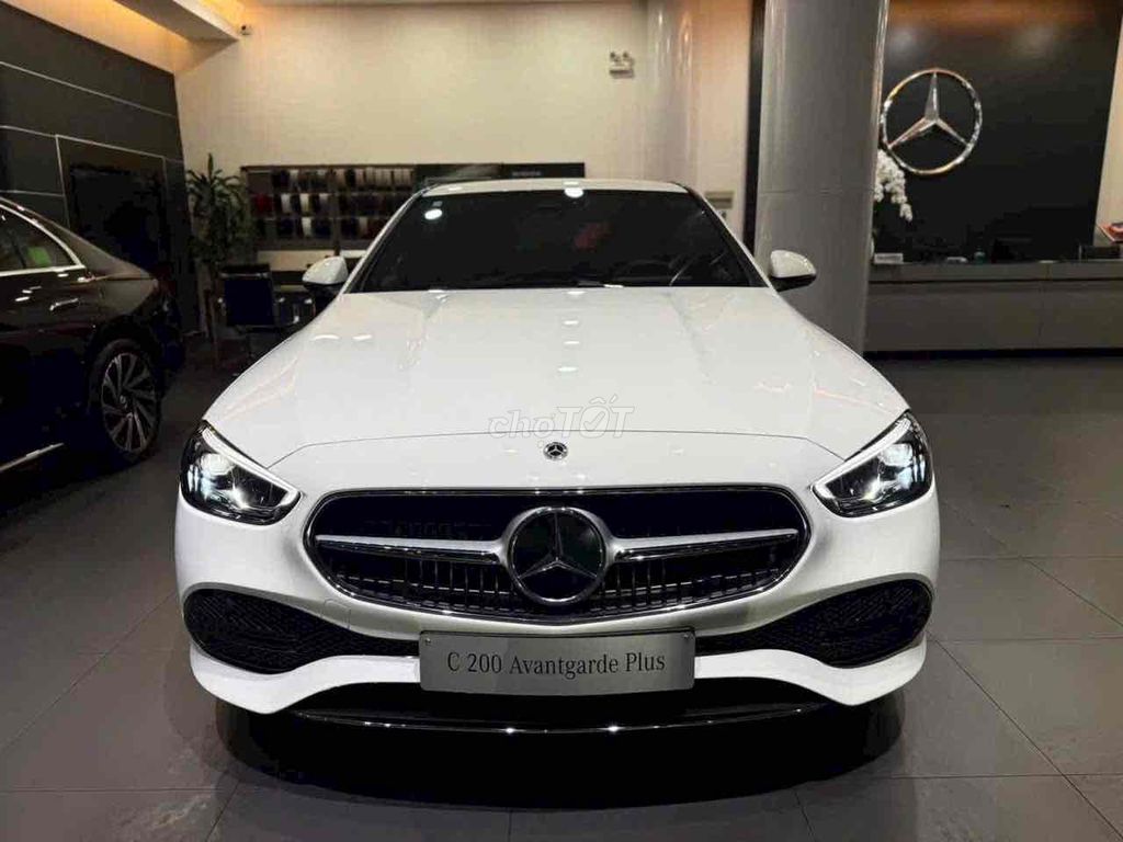 Mercedes-Benz 2025 - ảnh 1