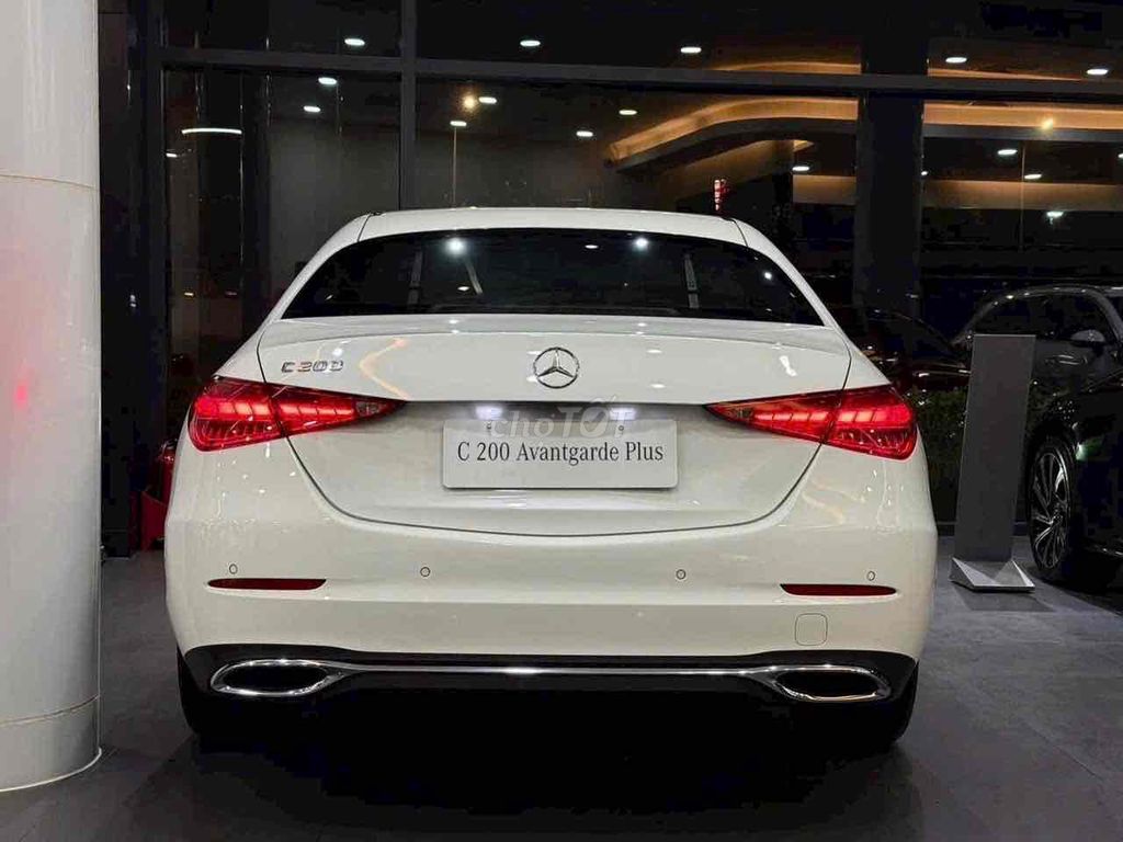 Mercedes-Benz 2025 - ảnh 3
