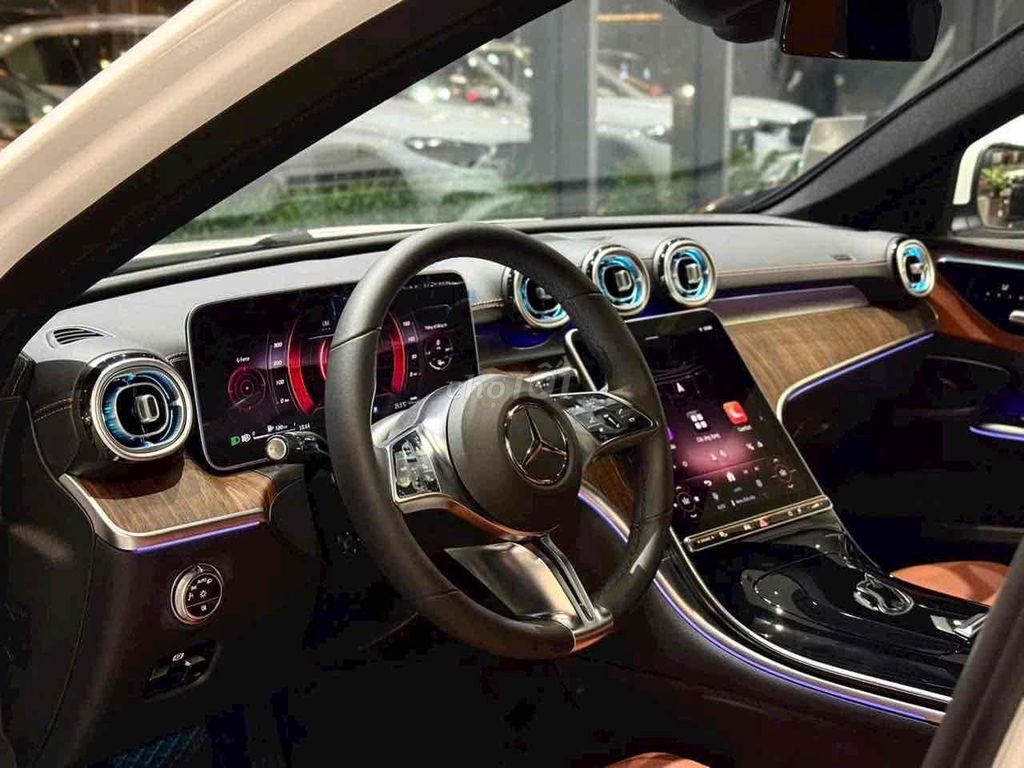 Mercedes-Benz 2025 - ảnh 5