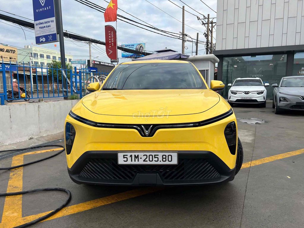 VinFast Limo Green 2025 - ảnh 1
