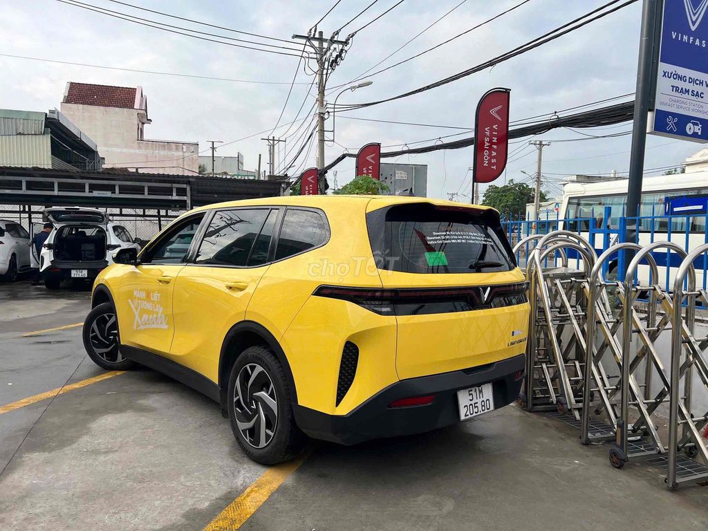 VinFast Limo Green 2025 - ảnh 3