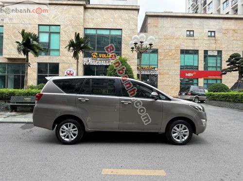 Toyota Innova 2.0E 2020 - ảnh 2