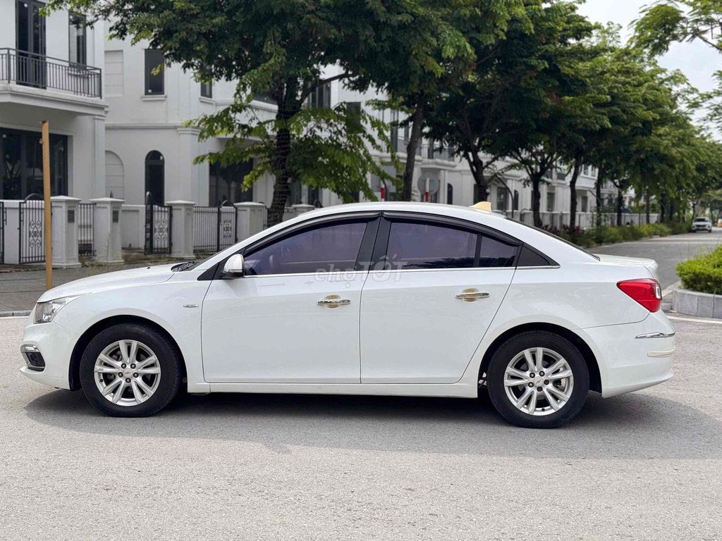 Chevrolet Cruze 2017 - ảnh 4