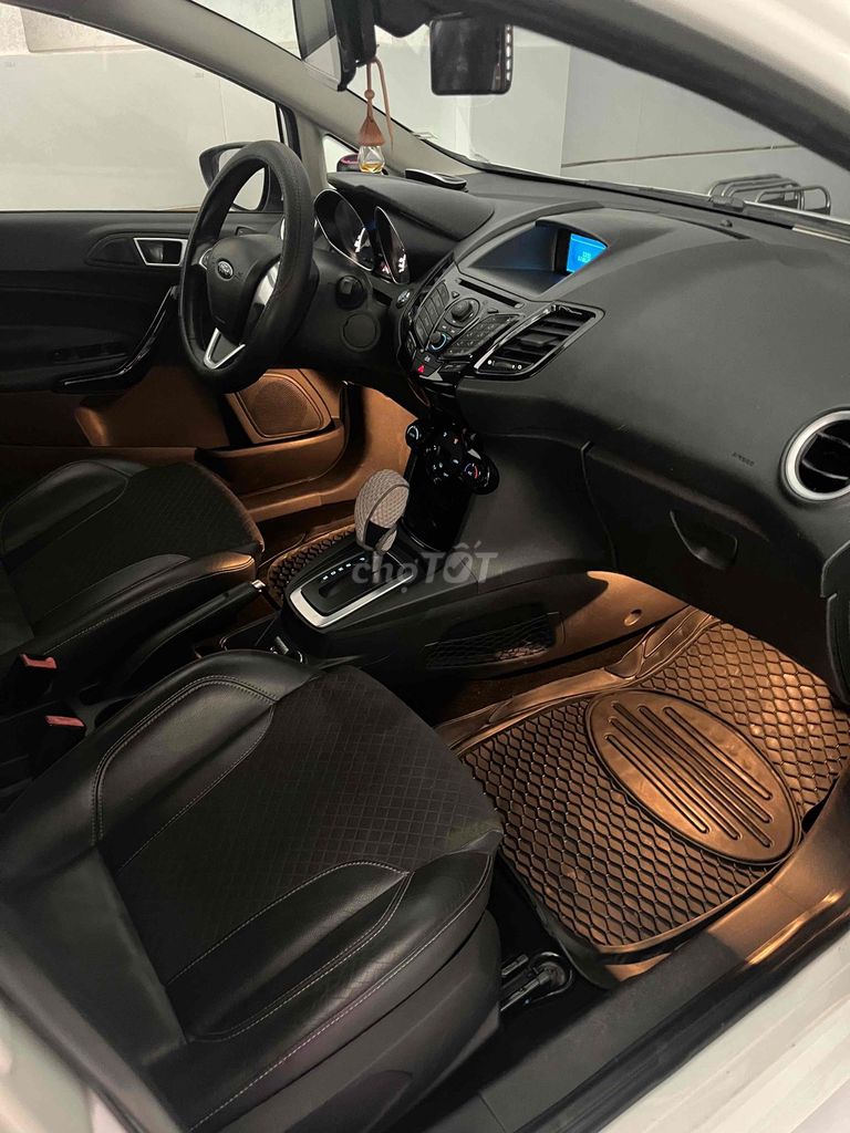 Ford Fiesta 2014 - ảnh 2