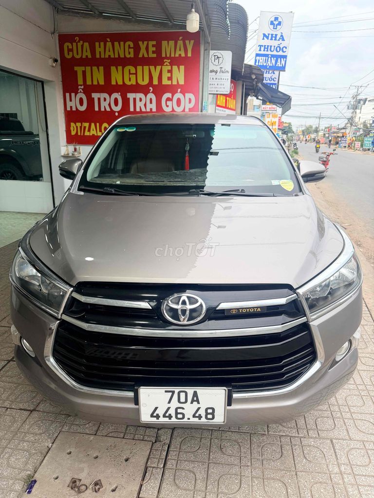Toyota Innova 2.0E - ảnh 3