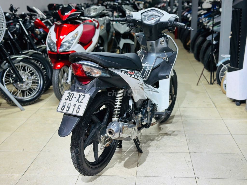 XE M 2011 - ảnh 3