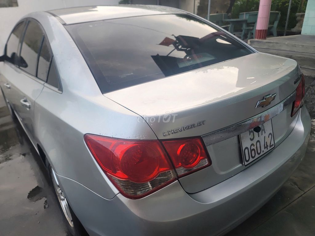Chevrolet Cruze 2011 - ảnh 3