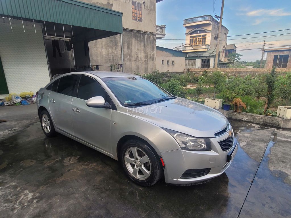 Chevrolet Cruze 2011 - ảnh 4