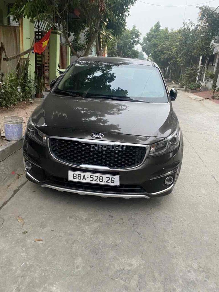 Kia Sedona - ảnh 3