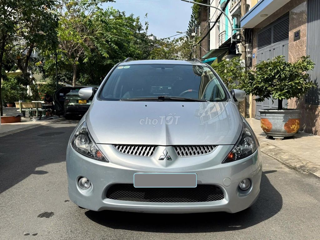 Mitsubishi Grandis 2006 - ảnh 2