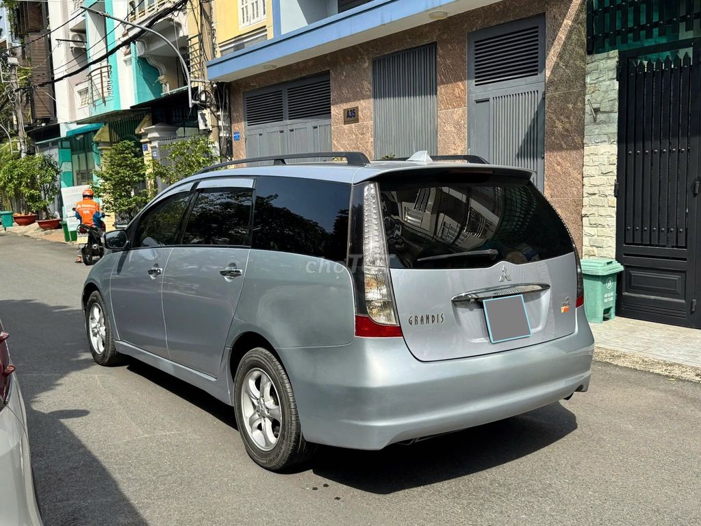 Mitsubishi Grandis 2006 - ảnh 4