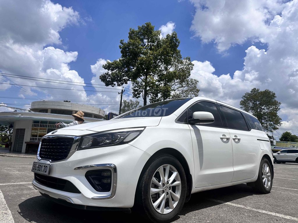Kia Sedona 2018 - ảnh 1