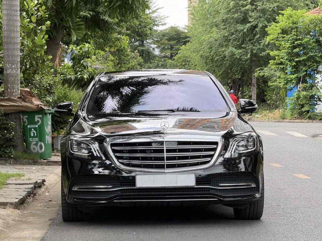 Mercedes-Benz - ảnh 1