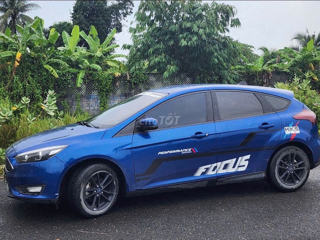 Ford Focus 2017 - ảnh 2