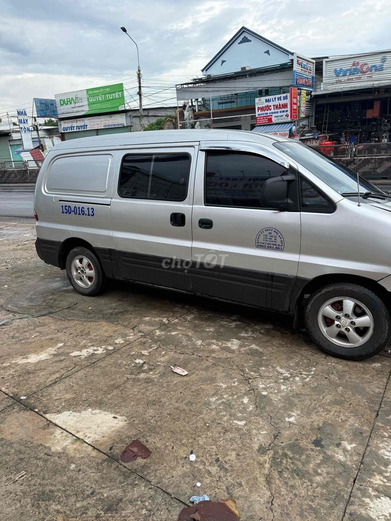 Hyundai Starex 2005 - ảnh 3
