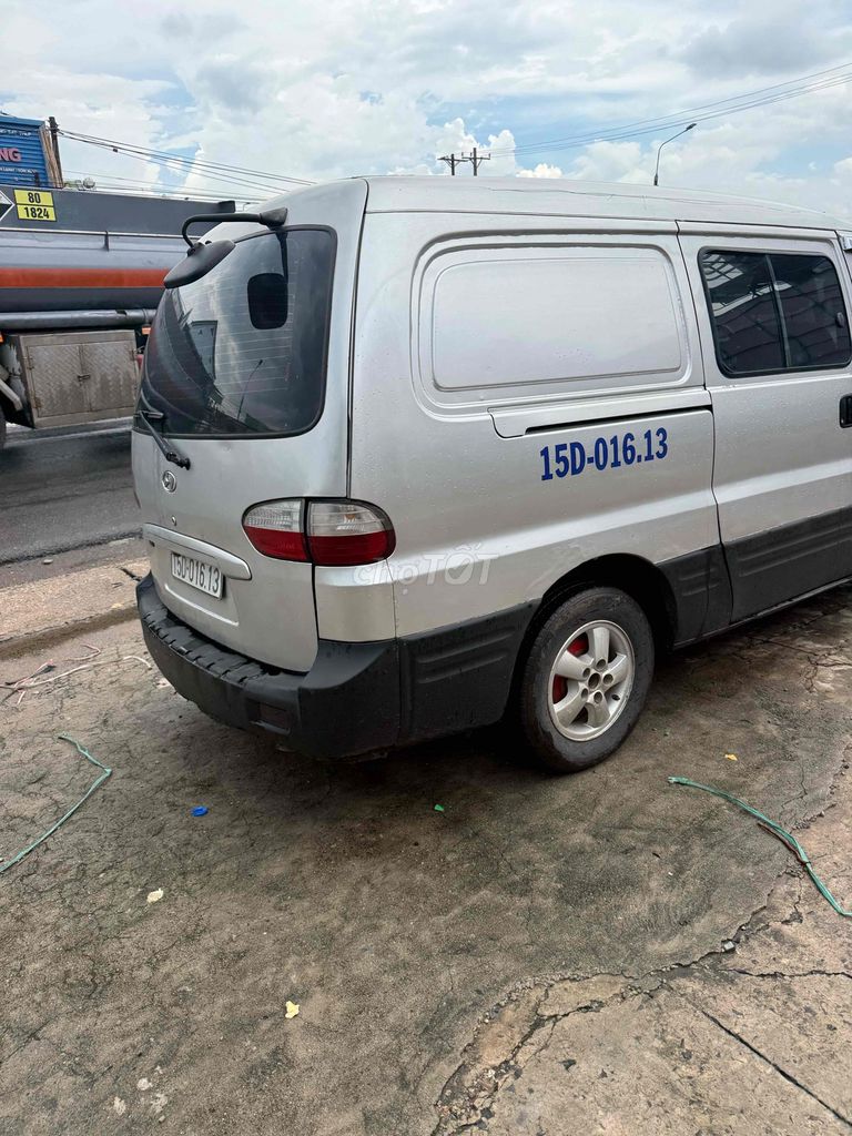 Hyundai Starex 2005 - ảnh 4
