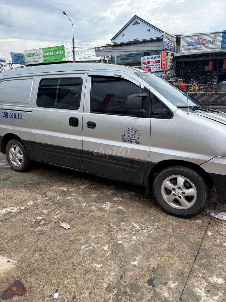 Hyundai Starex 2005 - ảnh 5