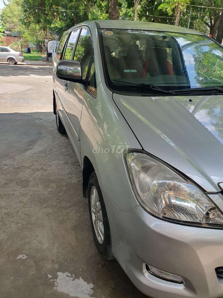 Toyota Innova 2010 - ảnh 1