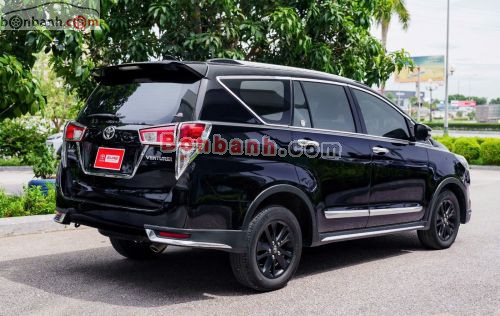 Toyota Innova 2.0 Venturer 2017 - ảnh 2