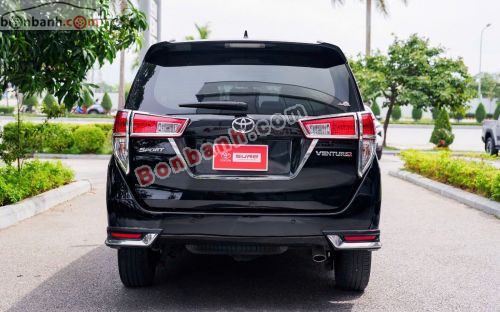 Toyota Innova 2.0 Venturer 2017 - ảnh 4