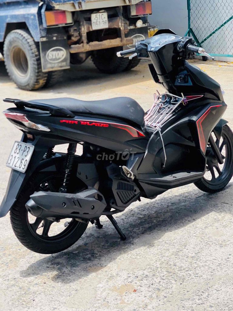 Honda Air Blade 2018 - ảnh 2
