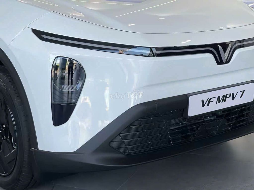 VinFast MPV 7 - ảnh 3