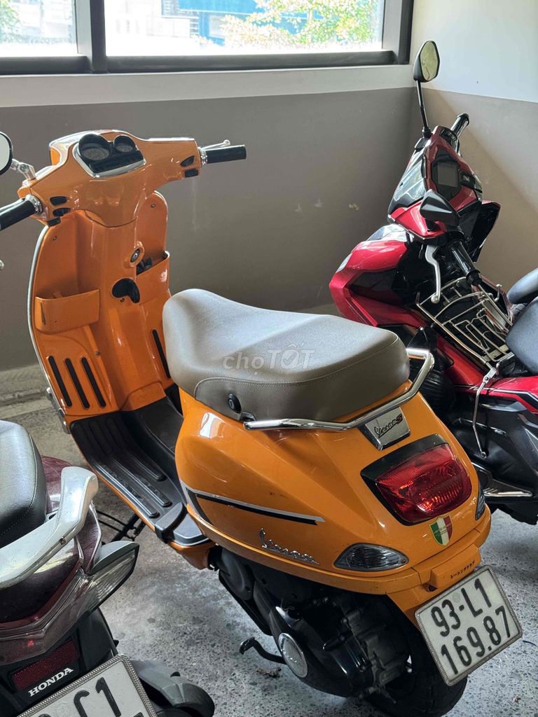 Piaggio Vespa 2013 - ảnh 4