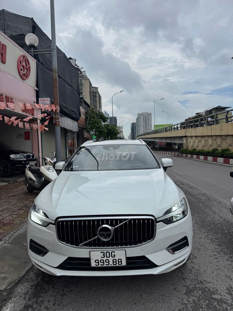 Volvo XC60 2021 - ảnh 1