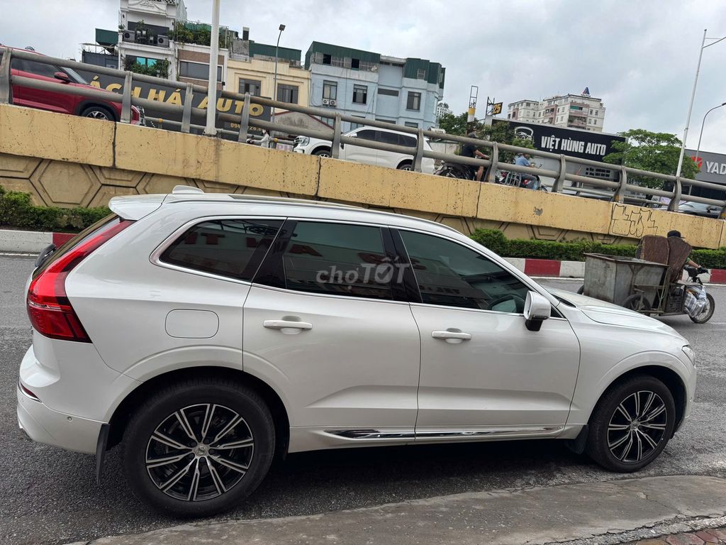 Volvo XC60 2021 - ảnh 3