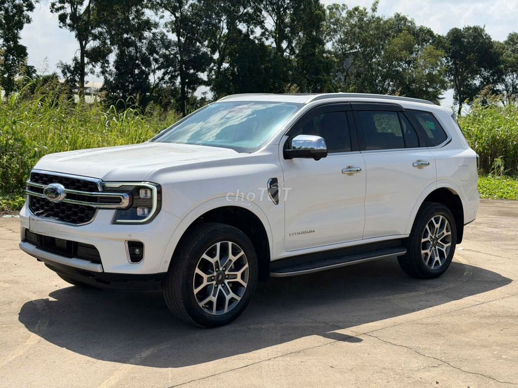 Ford Everest 2023 - ảnh 3
