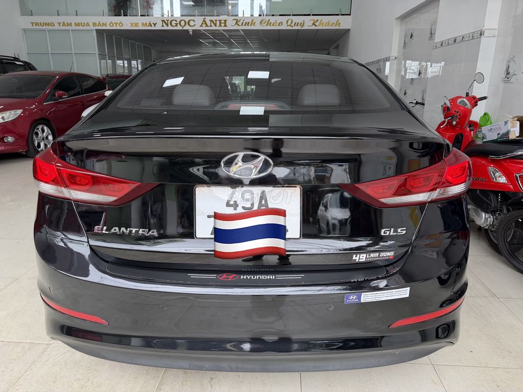 Hyundai Elantra 2016 - ảnh 3