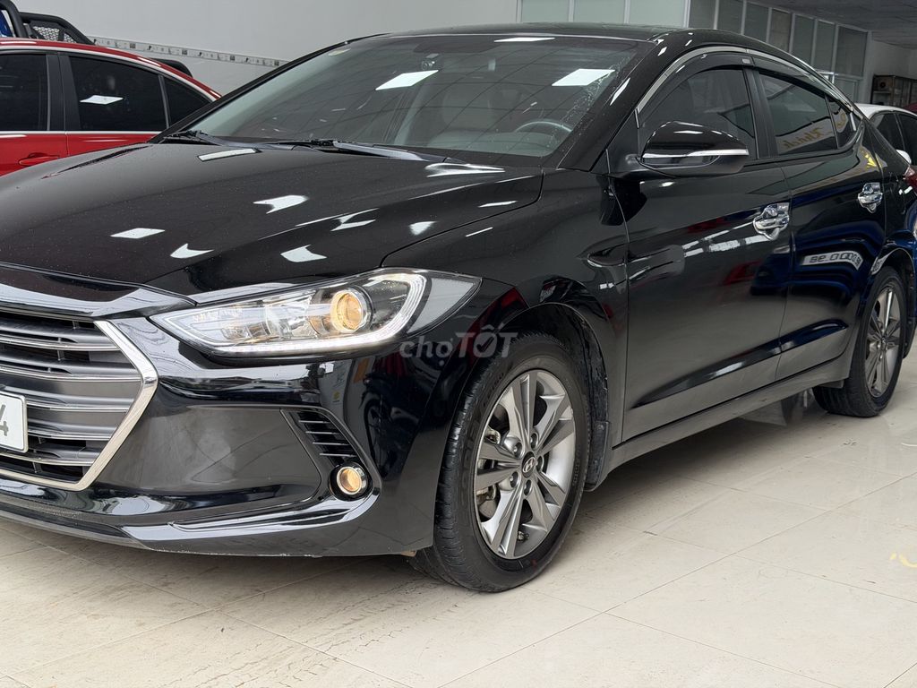 Hyundai Elantra 2016 - ảnh 4