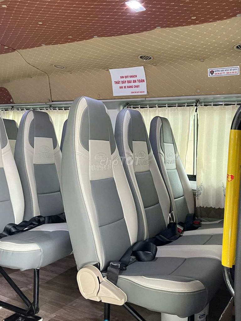 Ford Transit - ảnh 4