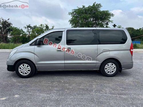 Hyundai Grand Starex 2.5 MT 2016 - ảnh 2
