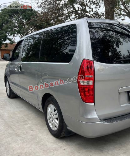 Hyundai Grand Starex 2.5 MT 2016 - ảnh 4