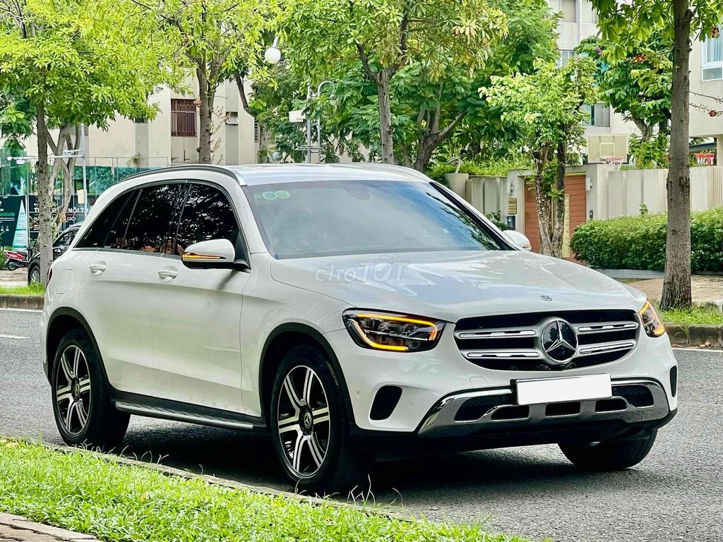 Mercedes-Benz GLC 2021 - ảnh 1
