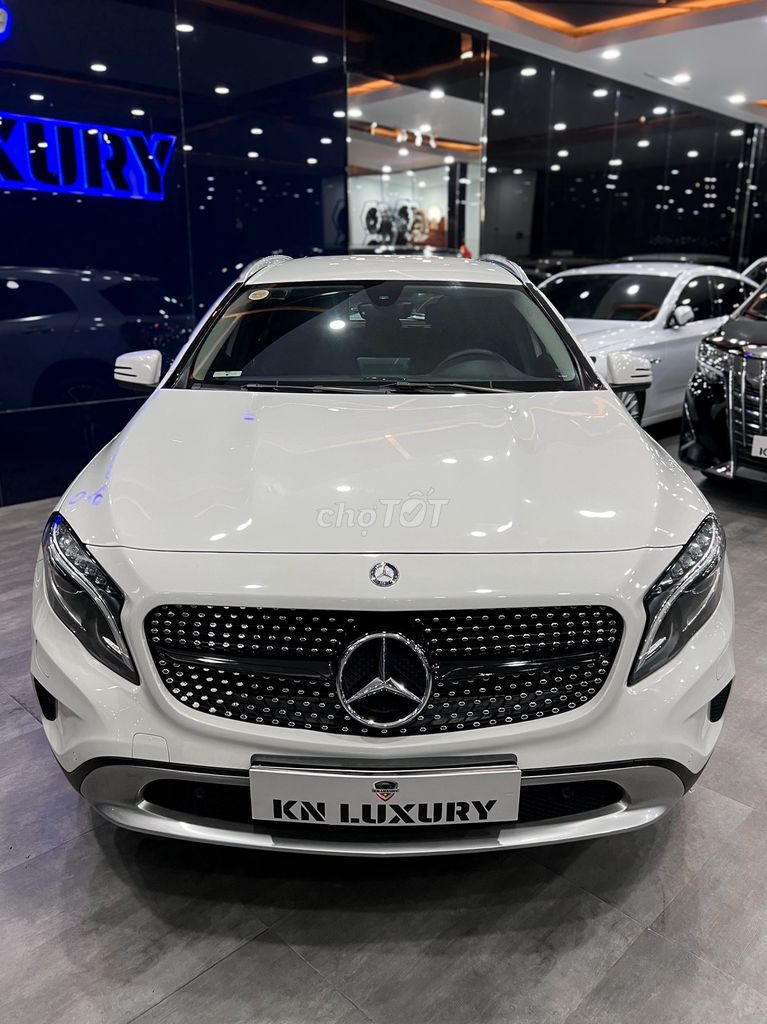 Mercedes-Benz 2016 - ảnh 1