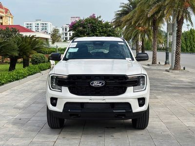 Ford Everest 2026 - ảnh 1