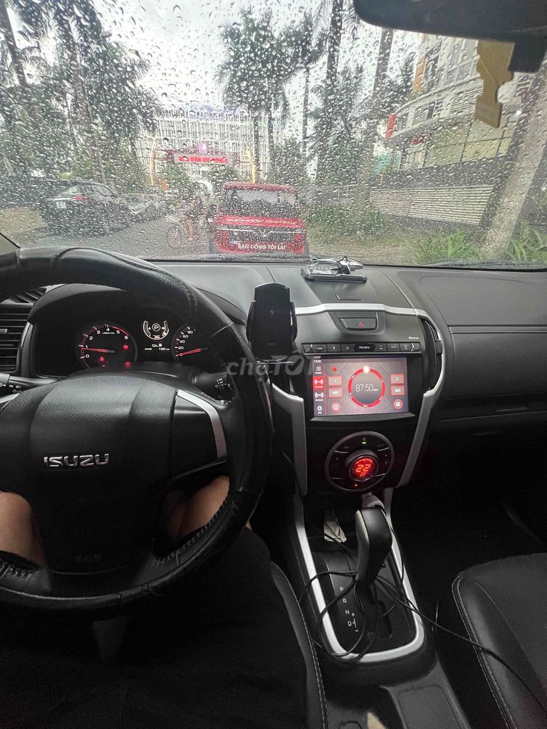 Isuzu 2018 - ảnh 5