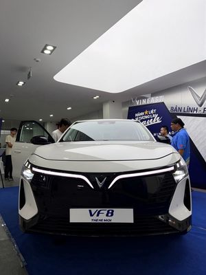 VinFast VF8 Plus 2026 - ảnh 1