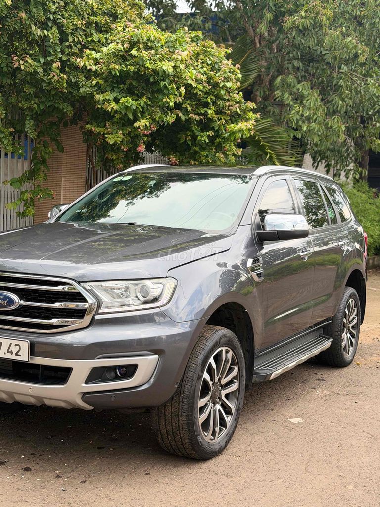 Ford Everest - ảnh 3
