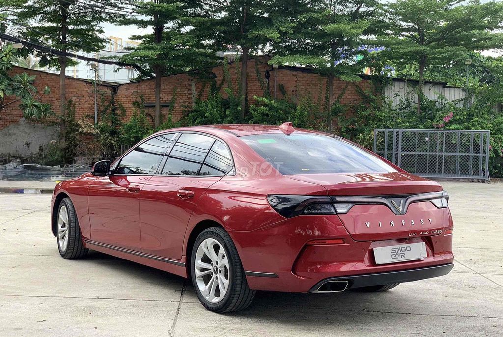 VinFast Lux A2.0 2019 - ảnh 4