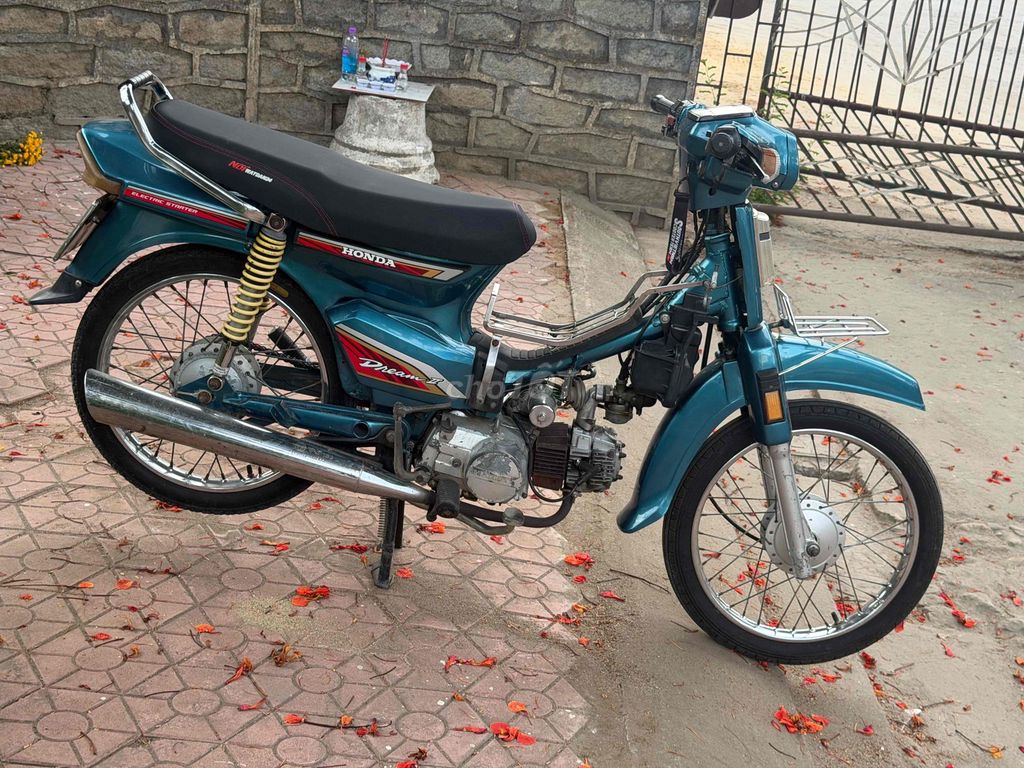 Honda Dream 2006 - ảnh 2