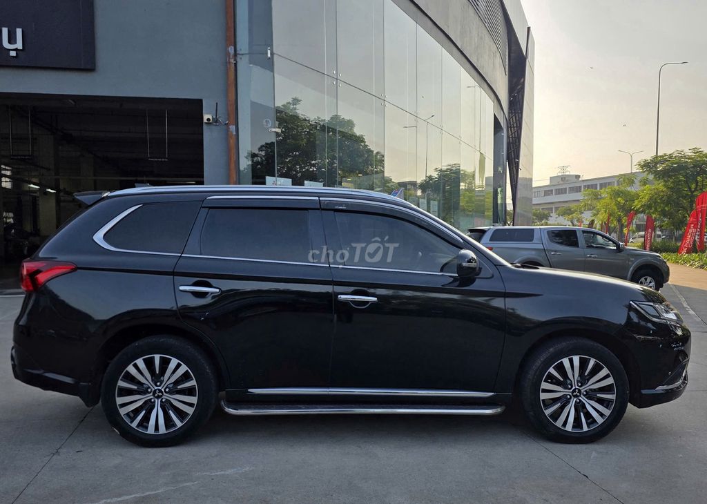 Mitsubishi Outlander 2023 - ảnh 3