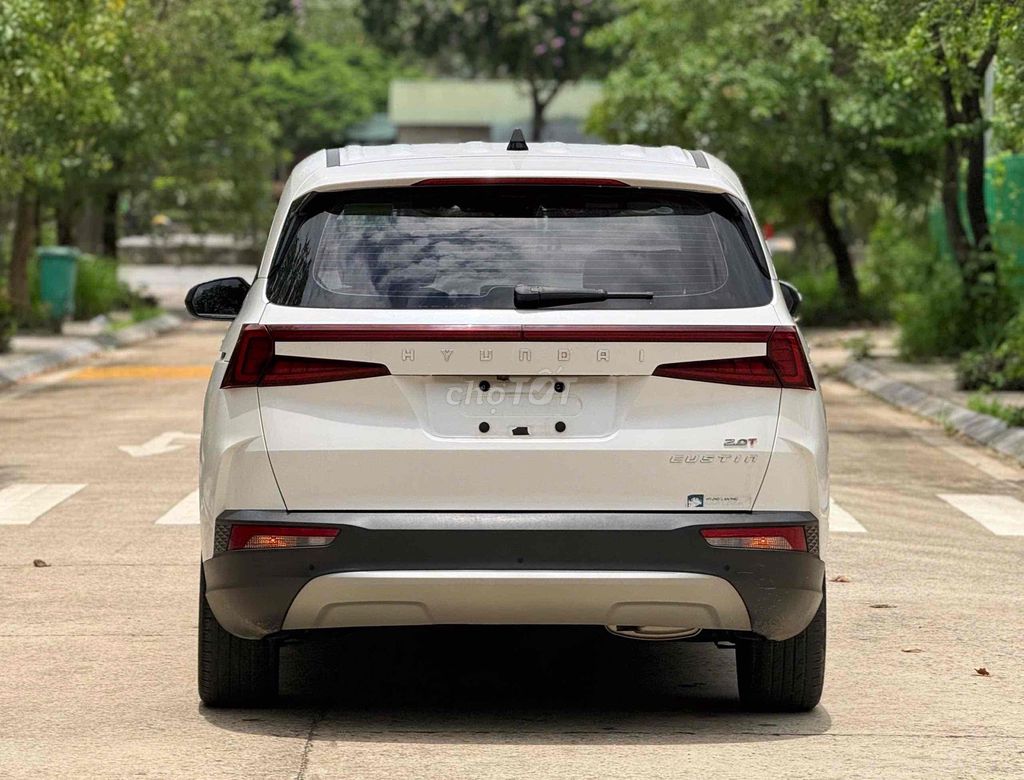 Hyundai Custin 2023 - ảnh 4