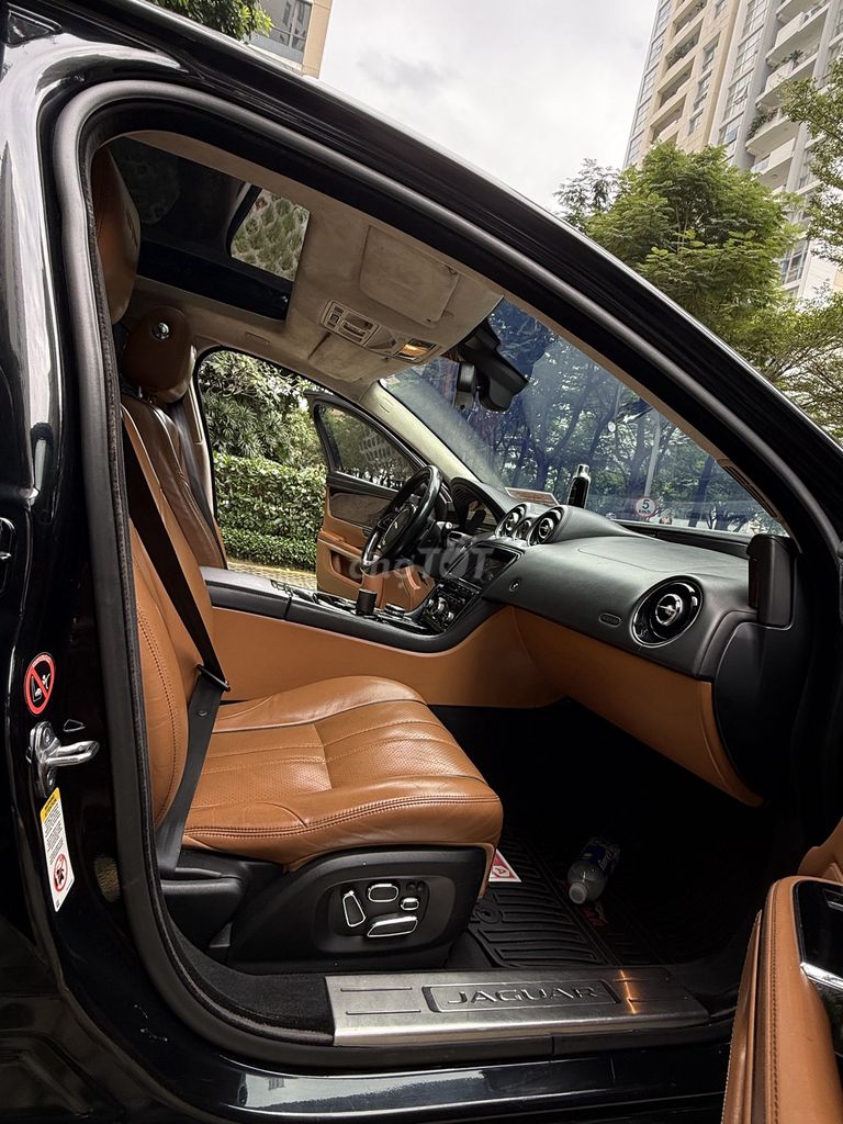 Jaguar 2015 - ảnh 4