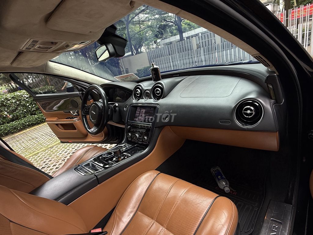 Jaguar 2015 - ảnh 5
